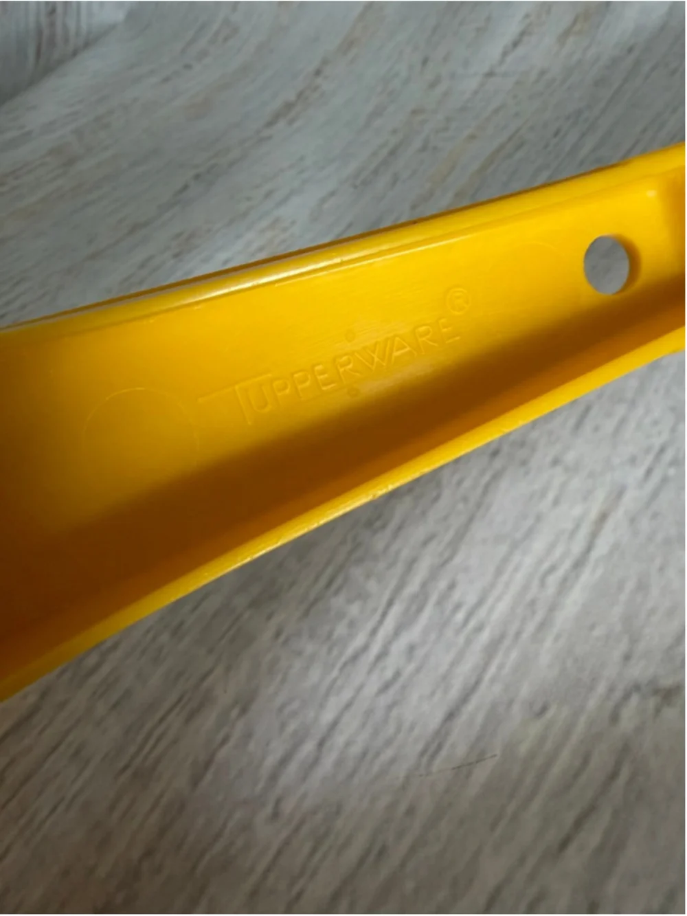 Tupperware Yellow One Size Cook Utensil Strainer